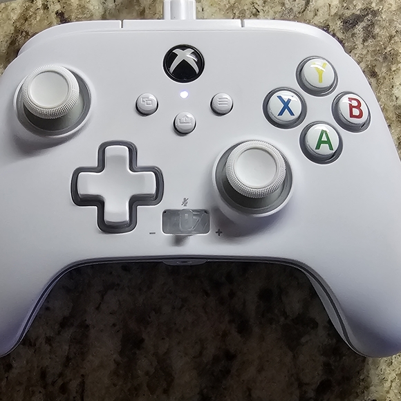 Xbox wired controller - Picture 2 of 6